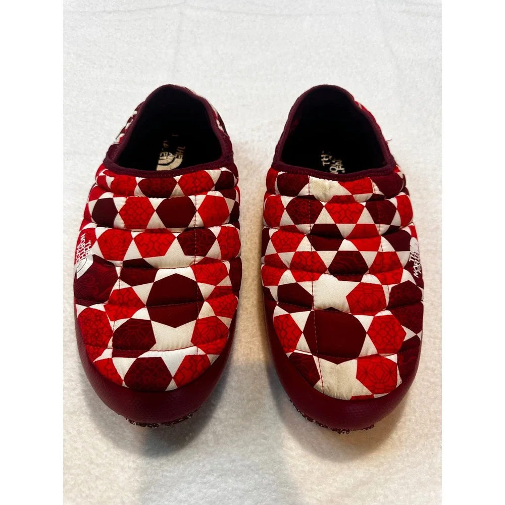 The North Face Thermoball Traction Mule V Red White Mens 11 NF0A3UZN Slippers